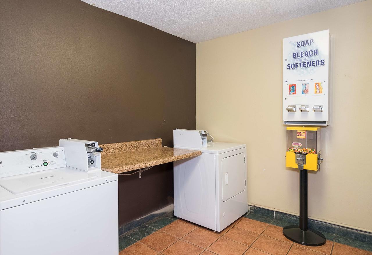Red Roof Inn & Suites Madison, Ga Екстер'єр фото